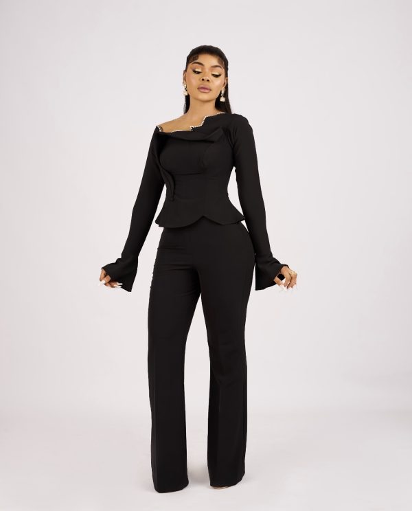 The detailed Scarlett pair in black